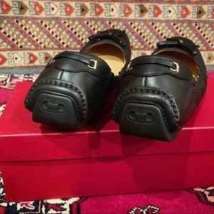 Salvatore Ferragamo Shoes - Vintage Black Leather Ferragamo Flats NWT Salvatore Ferragamo Shoes - Vintage Black Leather Ferragamo Flats NWT